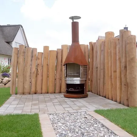 Arielle Groß Schwansee